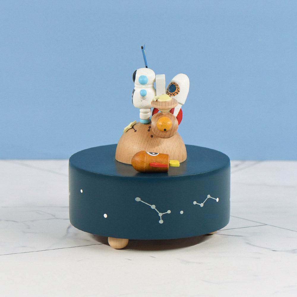 Space Travel - Yellow Submarine Tune - Music Box