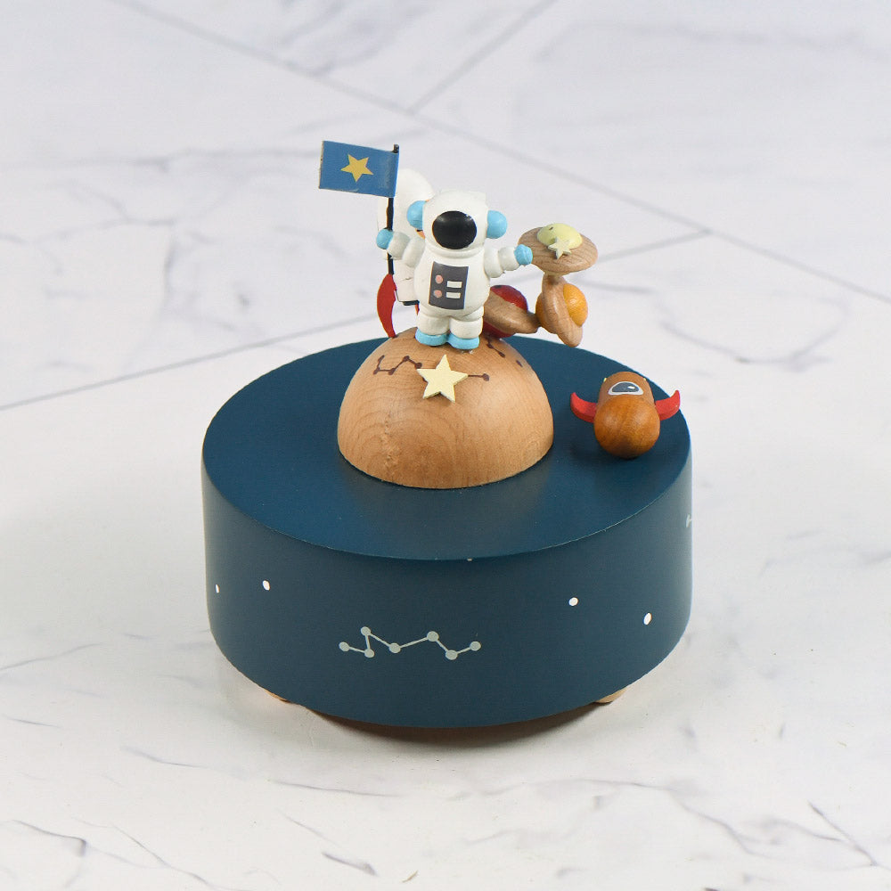 Space Travel - Yellow Submarine Tune - Music Box