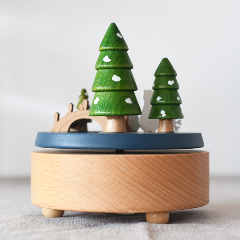 Winter Forest Bear - You Are My Sunshine Tune - Music Box