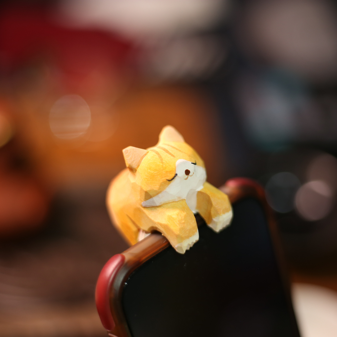 Hand Carved Orange Pussy Cat - 4cm
