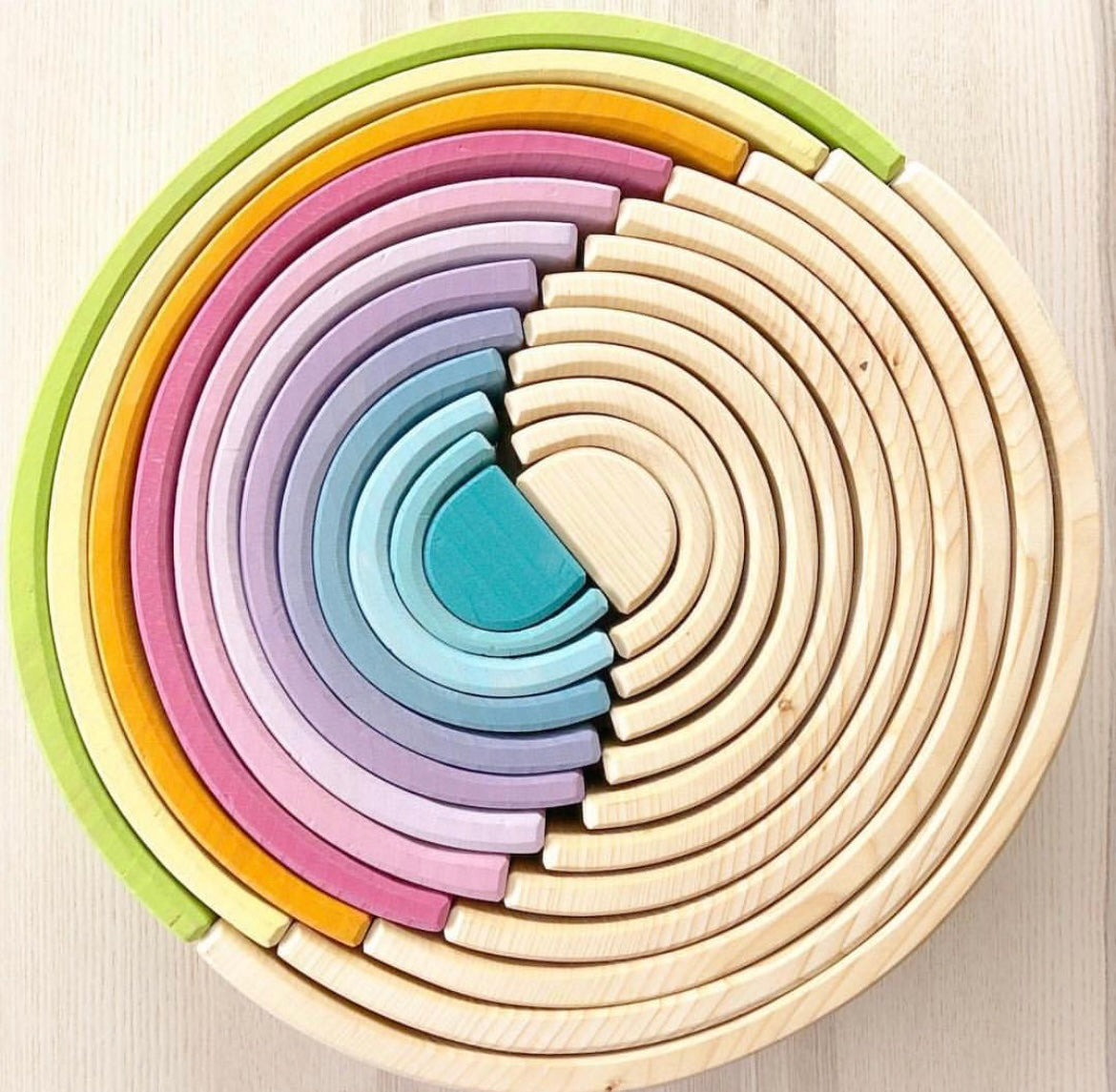 Rainbow-Stacker-Naturally-Colour